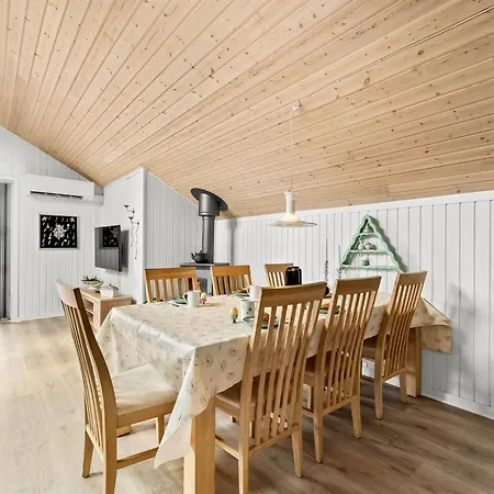 Naninja - 300m To The Fjord By Interhome